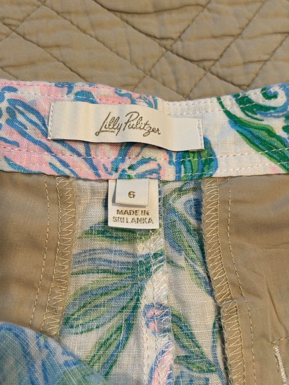 Lilly Pulitzer Aldora Linen Shorts in Resort White Just a Pinch print. - Picture 3 of 11